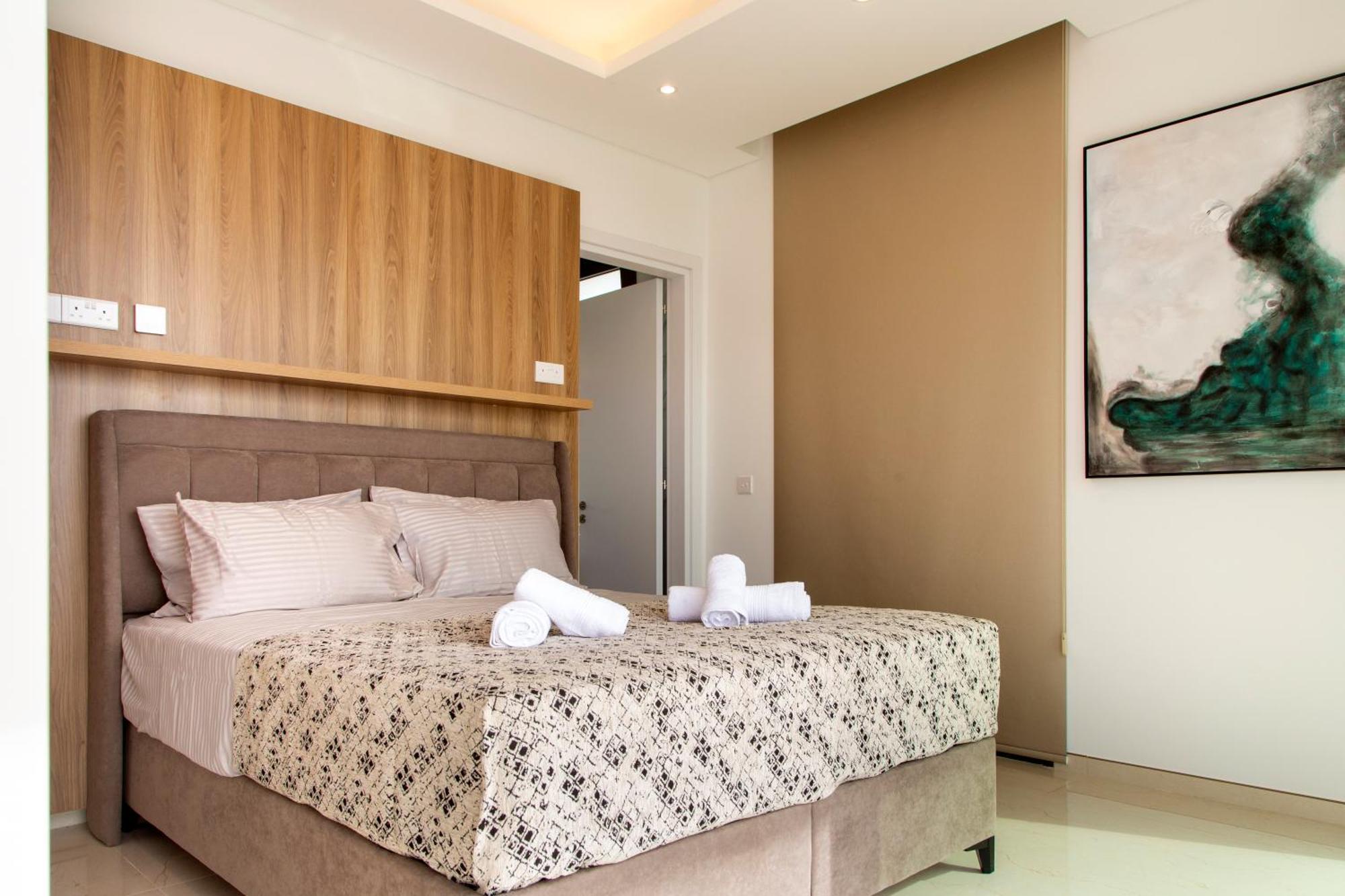 Santa Barbara Seafront Villas W Jacuzzi Pool Paphos Bagian luar foto