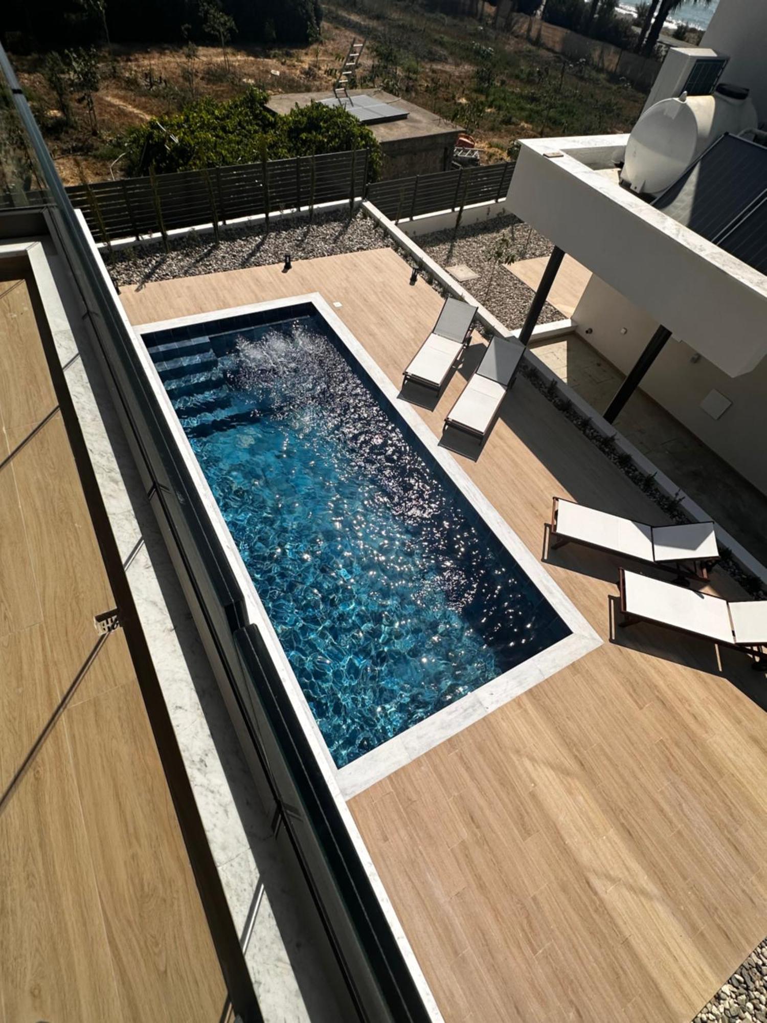 Santa Barbara Seafront Villas W Jacuzzi Pool Paphos Bagian luar foto